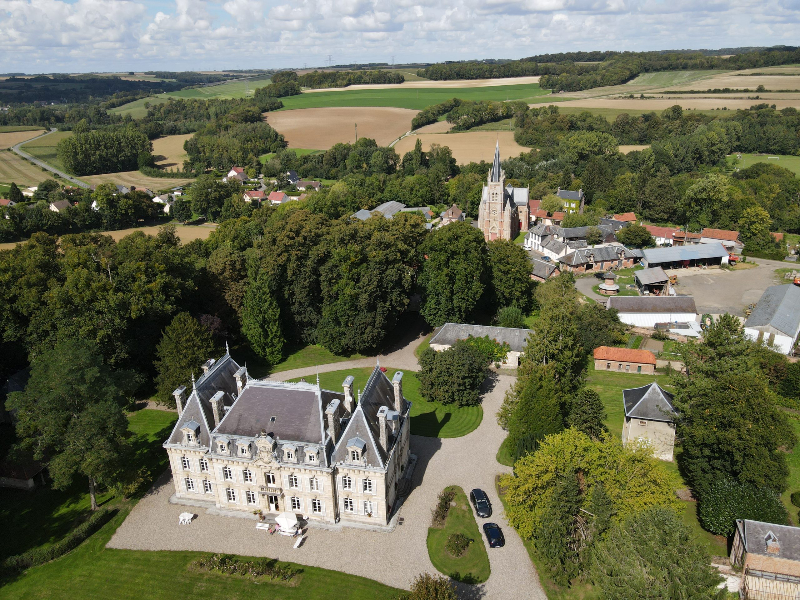 vue aérienne chateau havernas